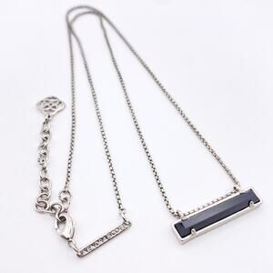 KENDRA SCOTT LEANOR Black Glass Bar Pendant Necklace Rhodium Plated NWOT